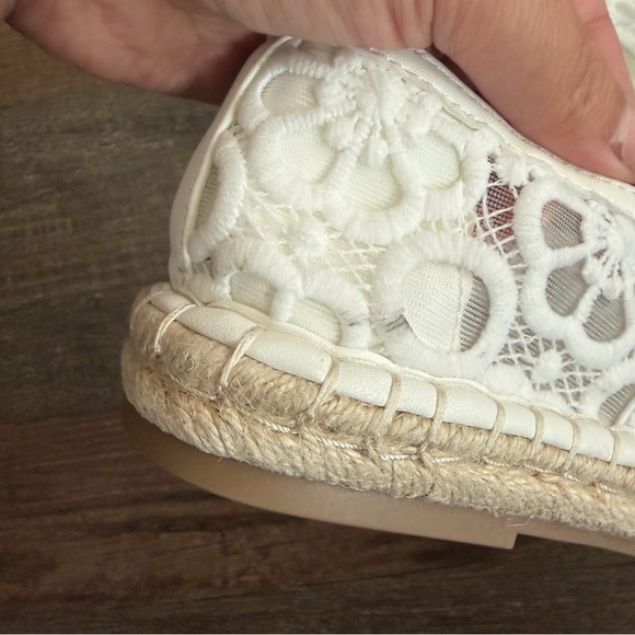 Celia Floral Lace Mary Jane Espadrille Flat Memory Foam Insole -Universal Thread - Picture 7 of 8